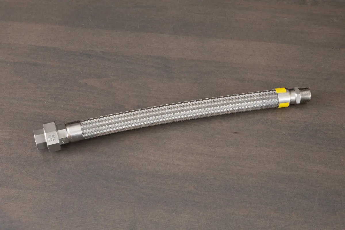316 Stainless Steel Hose With 3/4 Mnpt X 3/4 Fnpt Fittings 1