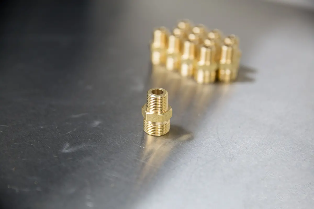 Brass M22 Male (14Mm) To 3/8" Male Npt - Twist & Seal 1