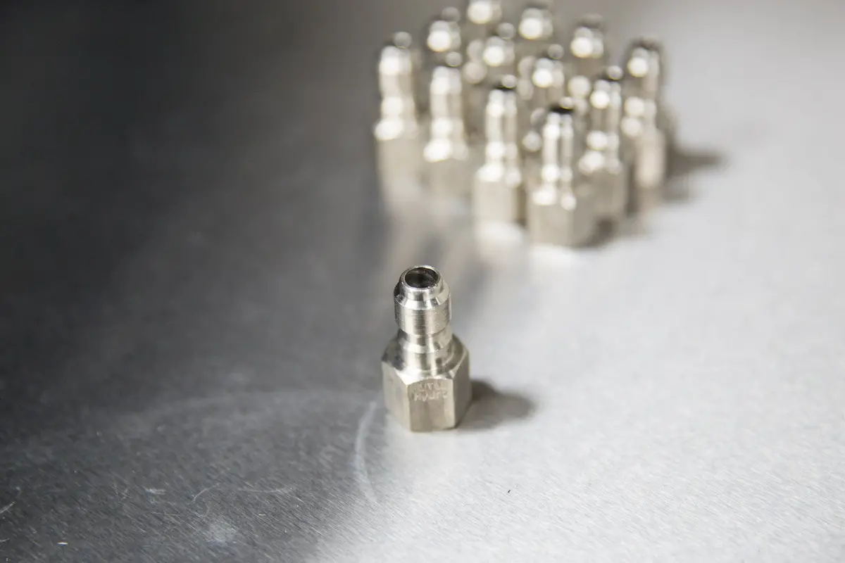 Stainless Steel 1/4" Female Qd Plug 1