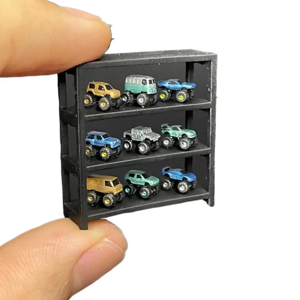 1:64 Model Car Garage Scene 1