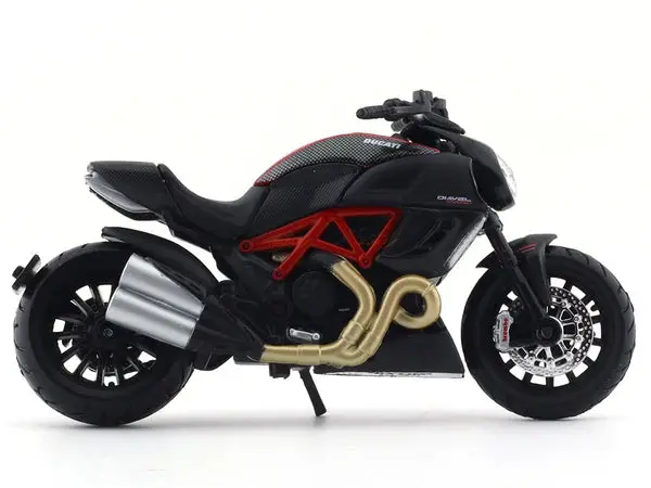 Maisto Ducati Diavel Carbon Scale Model 1