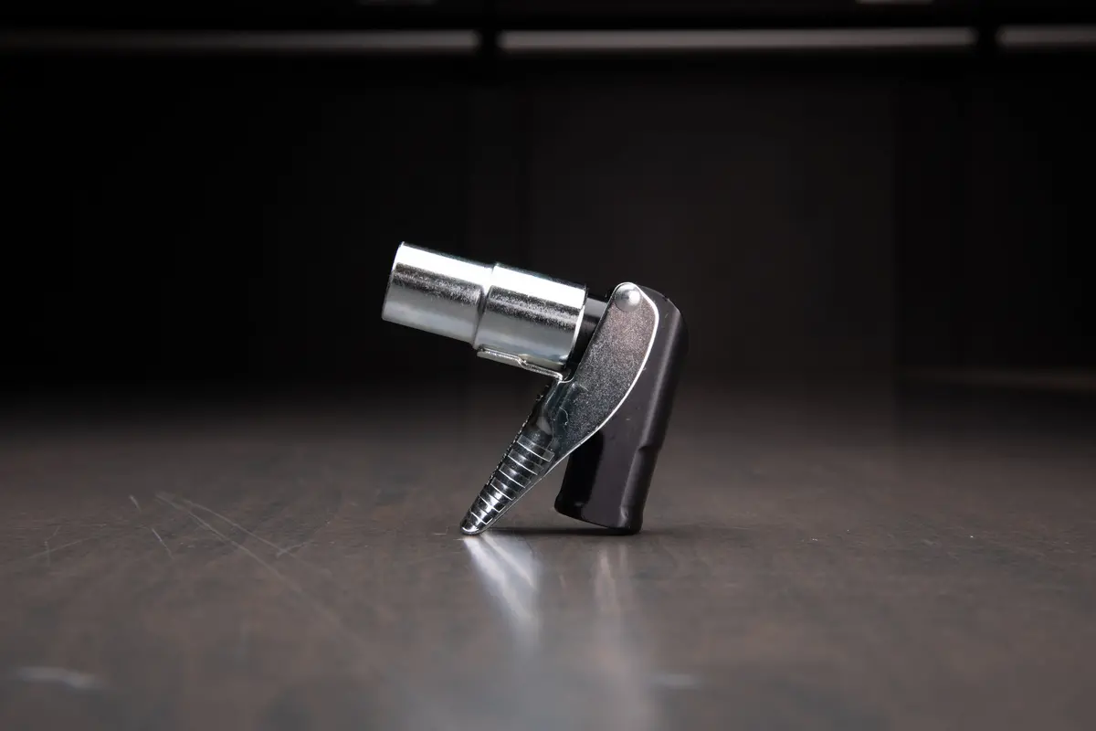Lock-N-Flate Air Chuck 3