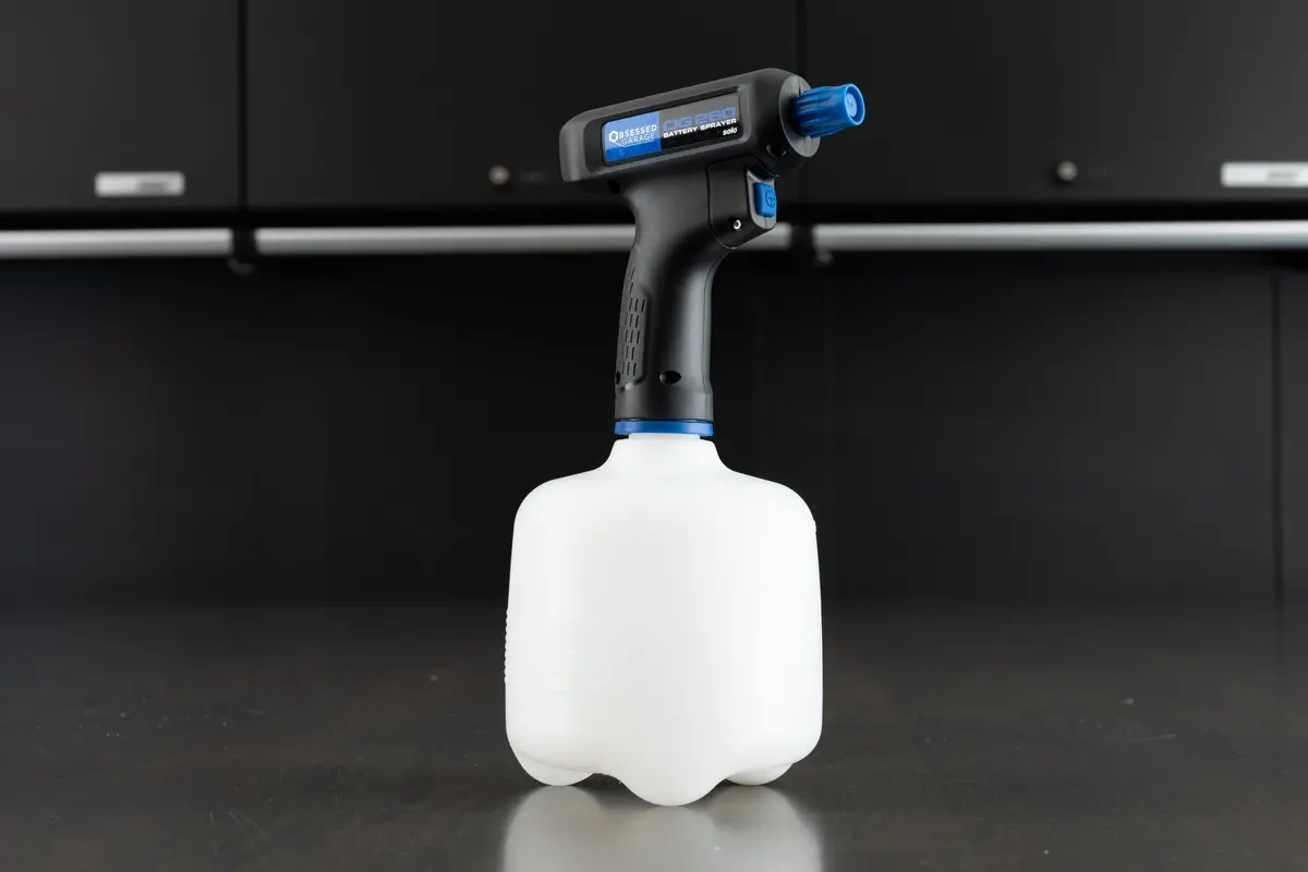 Obsessed Garage Hand-Held Battery Powered Sprayer By Solo 1