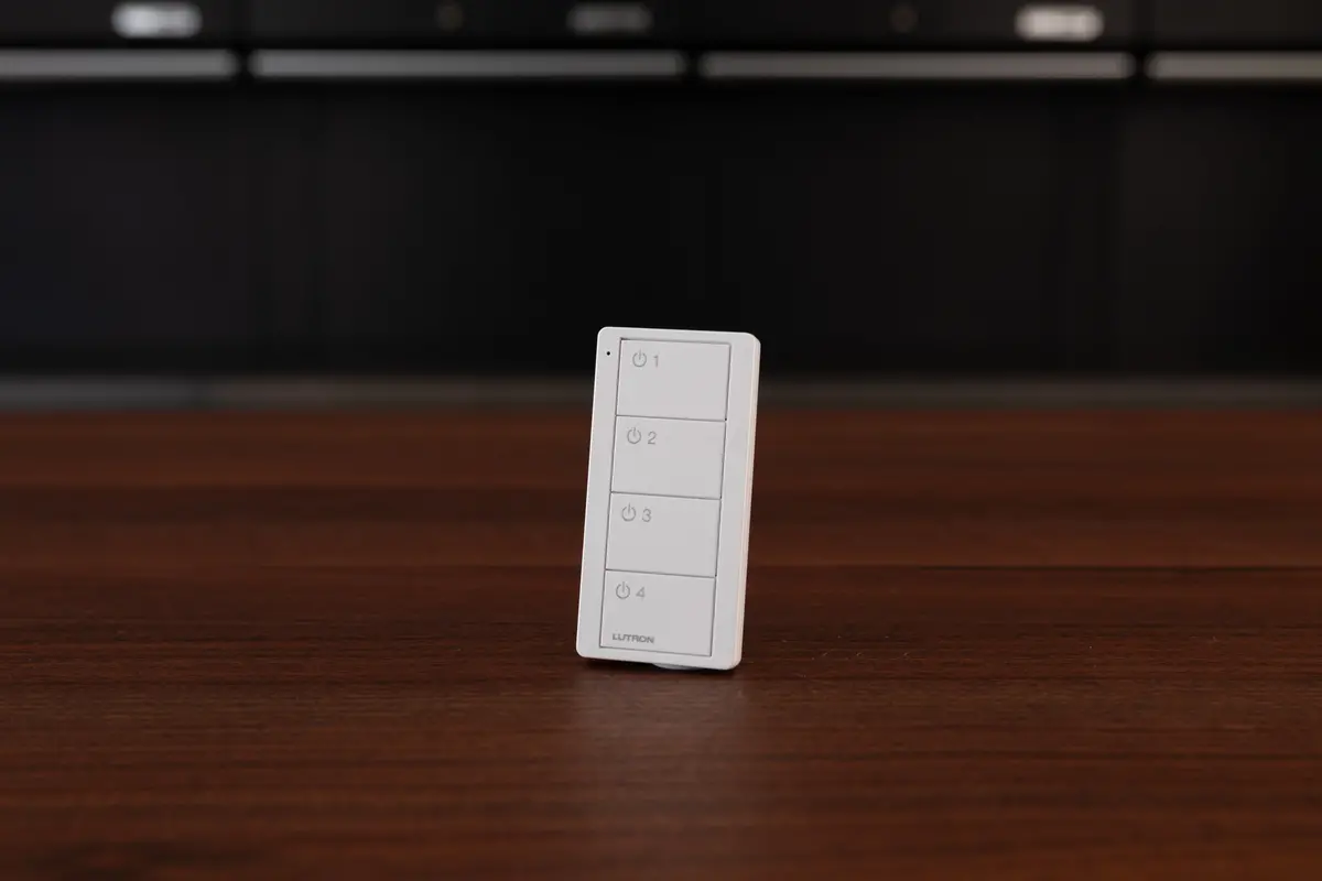 Lutron Pico Programmable Wireless 4 Button Scene Toggle (Unmarked) 1