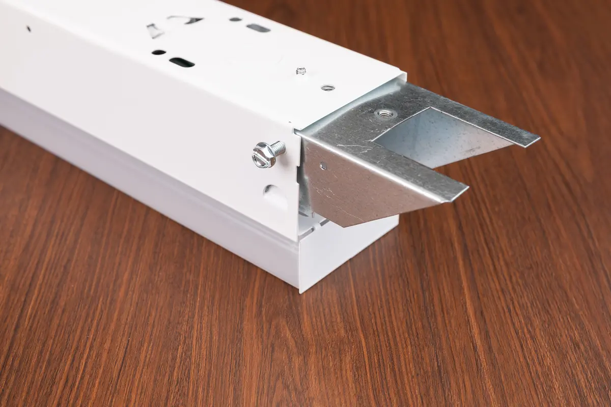 Obsessed Garage Linear Light Fixture Row Aligner 1