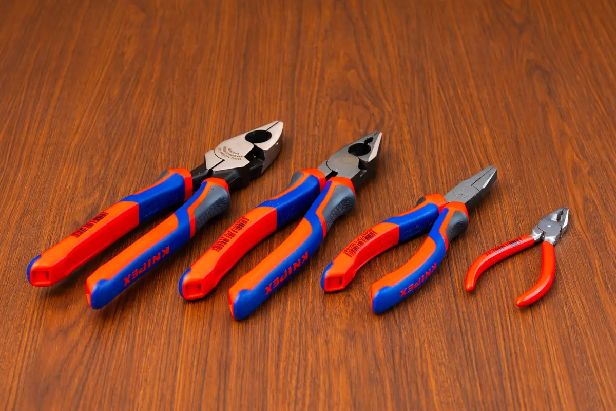 Standard Pliers Kit 1