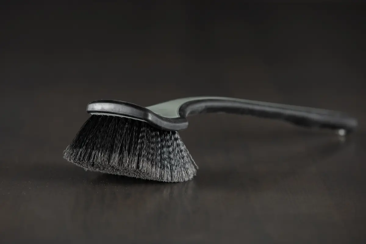 Detail Factory Progrip Fender Well Brush 1