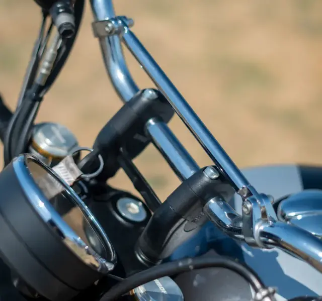 Zana Handlebar Riser For Bear 650 – Black 1