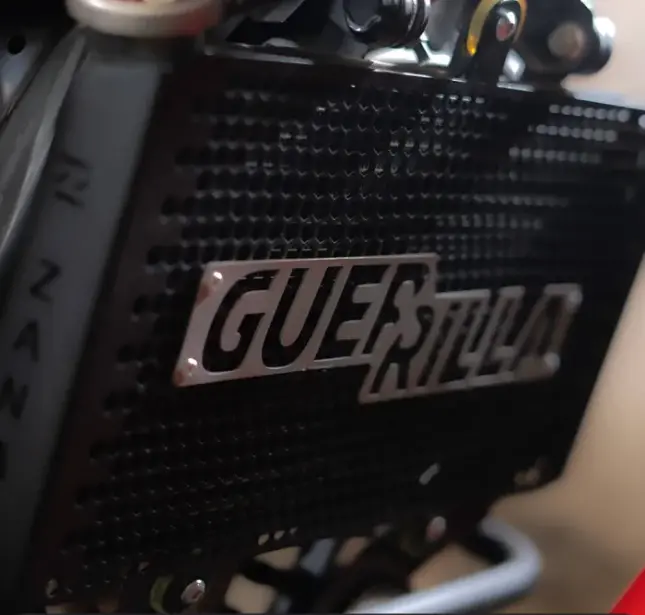 Zana Radiator Grill For Guerrilla 450 With Logo (Honeycomb Black Texture) 1
