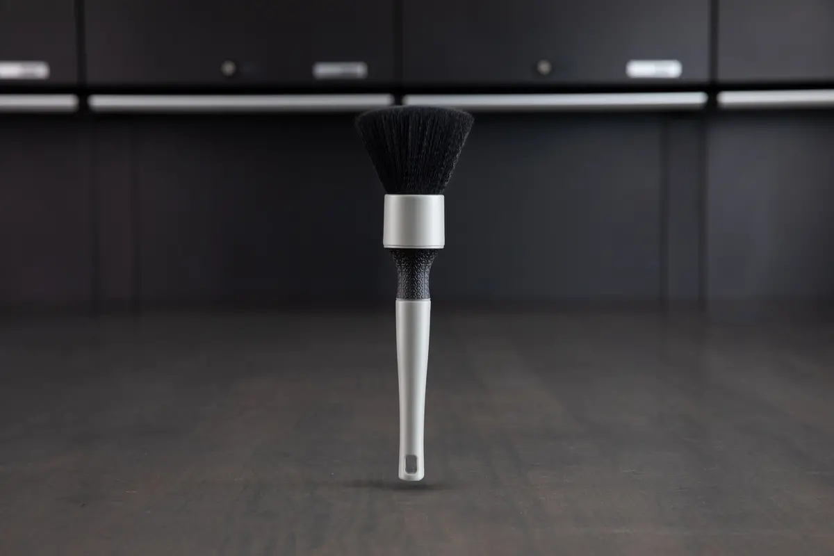 Obsessed Garage Tire Dressing Brush 1