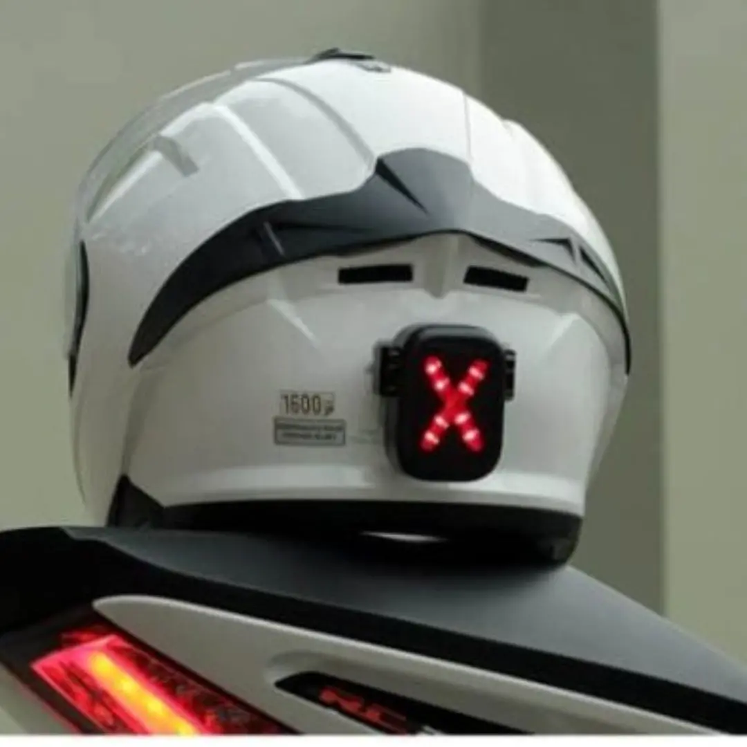 Projekt Motorrad Helmet Light 1