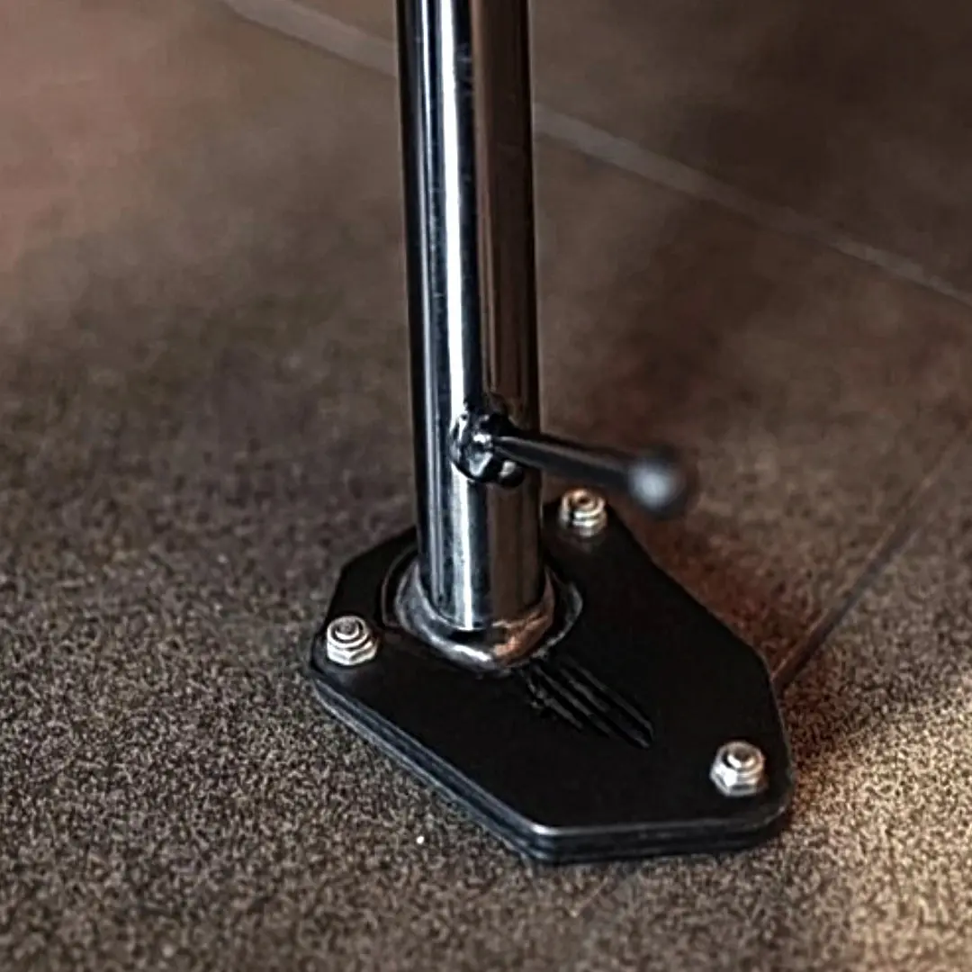Triumph Speed 400 Secure Lein Side Stand Base | Moto Crux 1