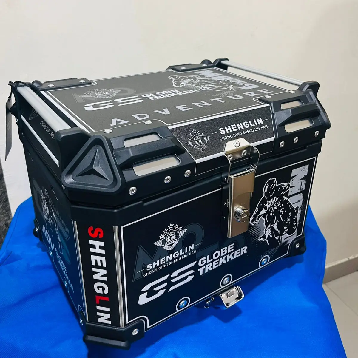 T-Bolt Aluminium 45L Top Box With Touring Gs Graphics Sliver Black 1