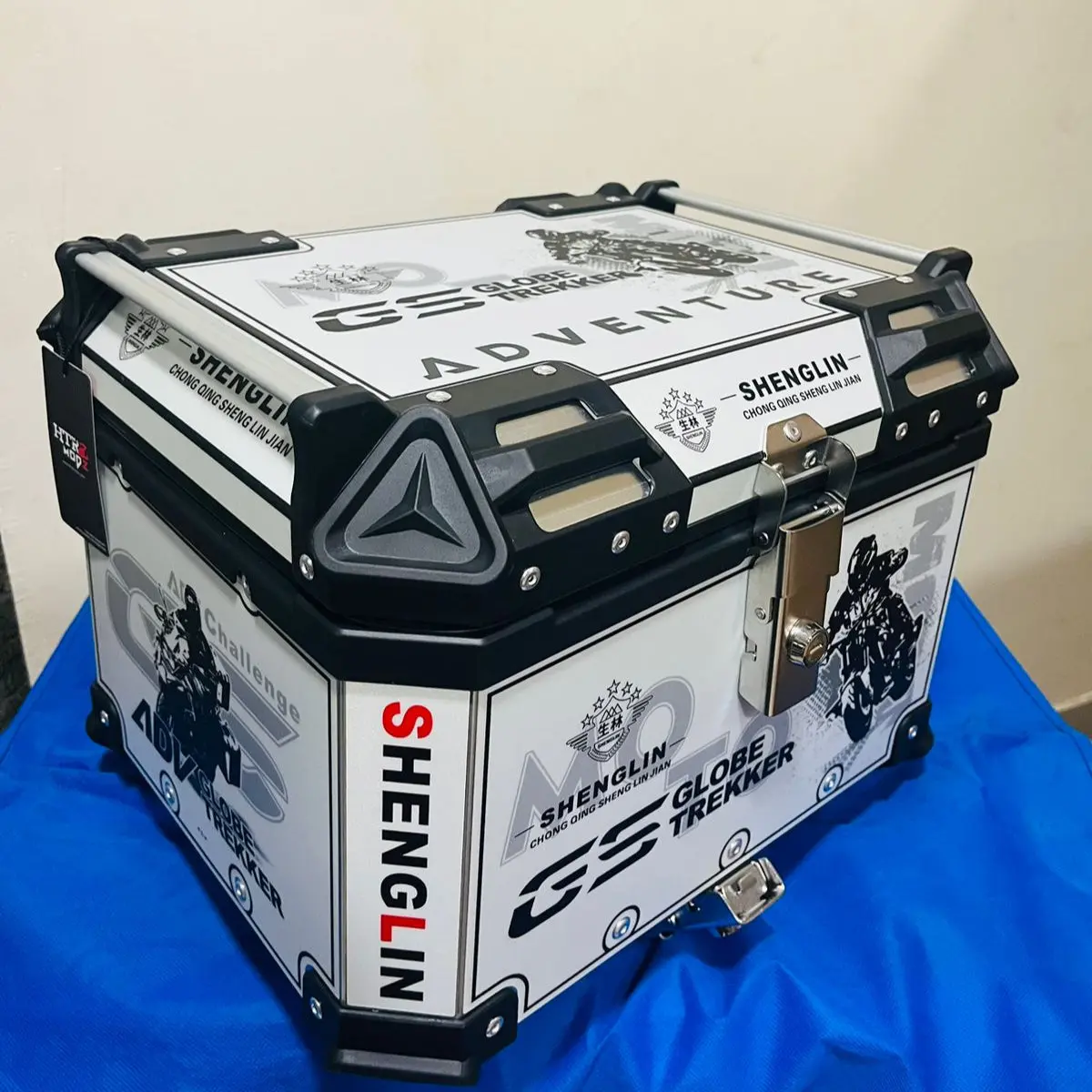T-Bolt Aluminium 45L Top Box With Touring Gs Graphics Globe Frekker Black White 1