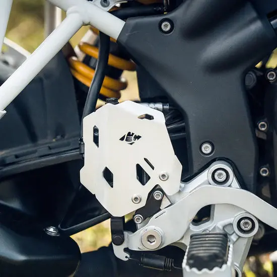 Apache Rtx 300 Titan Boot Guards 1